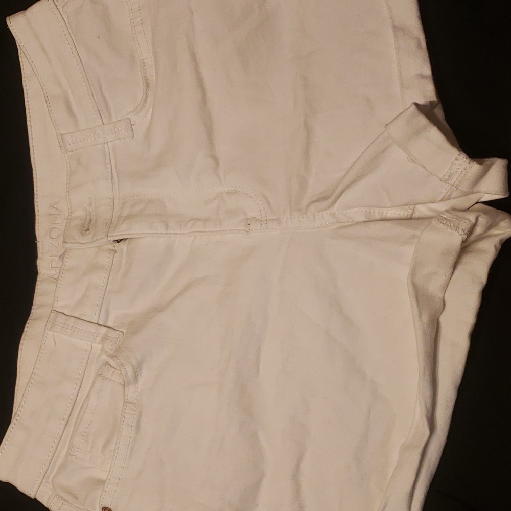 Arizona gene  Is shorts size 9